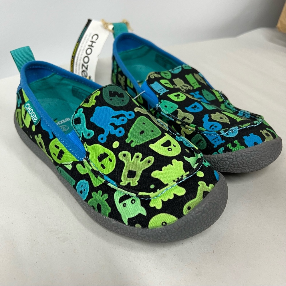 Chooze boys shoes size 2 youth scout spook slip on Like New